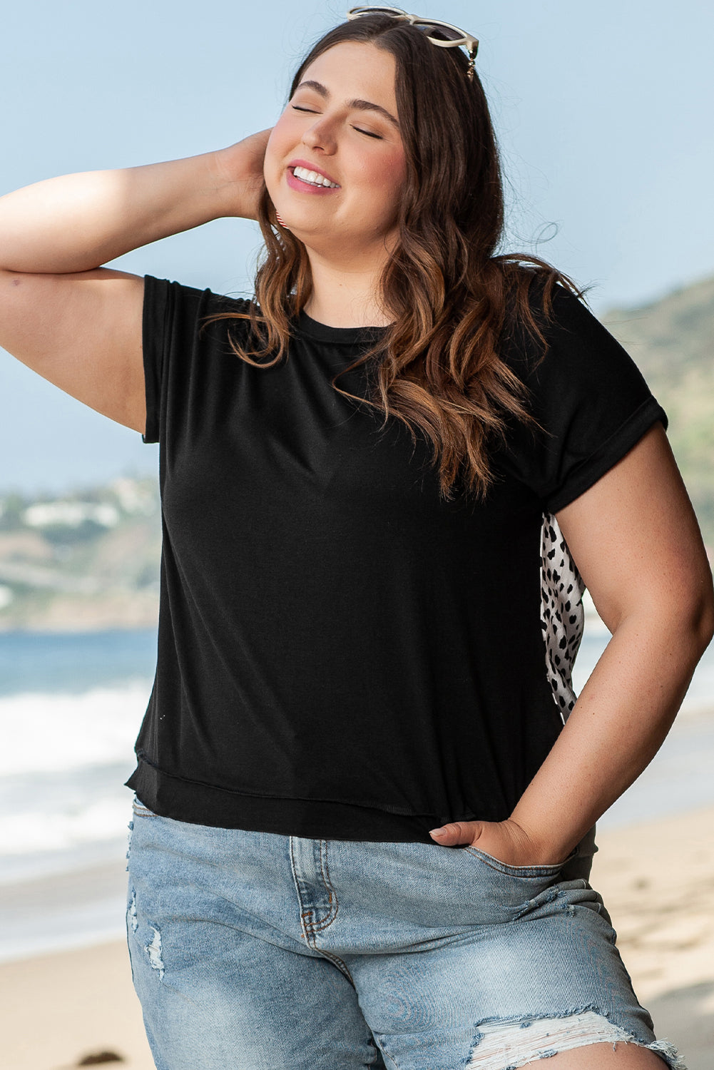 Black Plus Size Cheetah Back Rolled Cuffs T-shirt